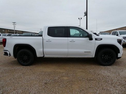 New 2026 GMC Sierra 1500 Elevation image 3