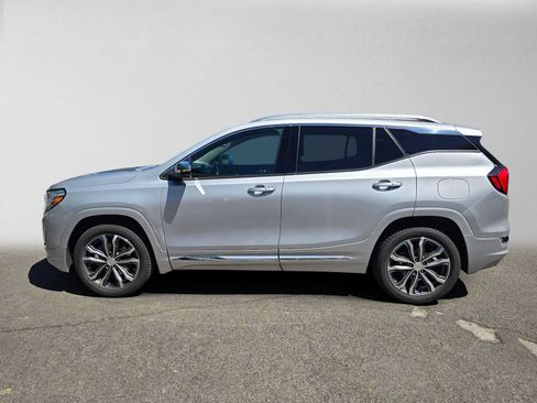 Used 2020 GMC Terrain Denali w/ Denali Premium Package AWD/4WD image 6