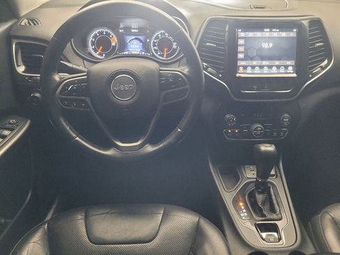 Used 2019 Jeep Cherokee Limited FWD image 22