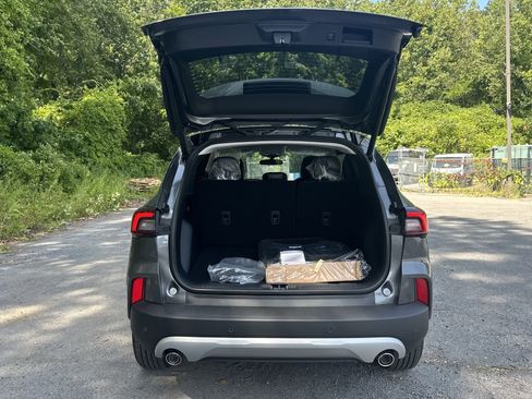 New 2025 Ford Escape SE image 27