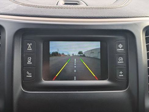 Used 2017 Jeep Cherokee Latitude w/ Comfort & Sound Group FWD image 14