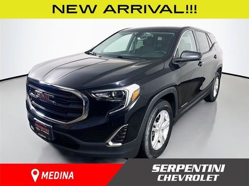 Used 2018 GMC Terrain SLE FWD image 1