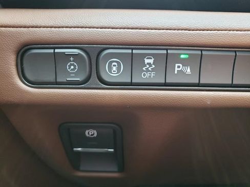 Used 2023 Acura MDX SH-AWD w/ Technology Package image 24