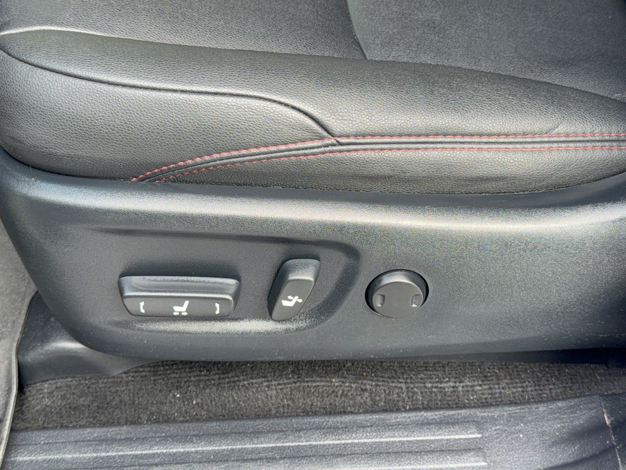 Certified 2022 Toyota 4Runner TRD Off-Road Premium AWD/4WD image 16