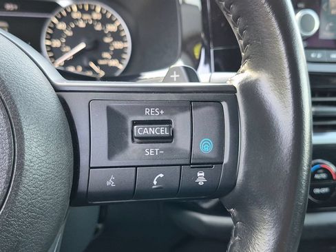 Used 2025 Nissan Pathfinder SV AWD/4WD image 15