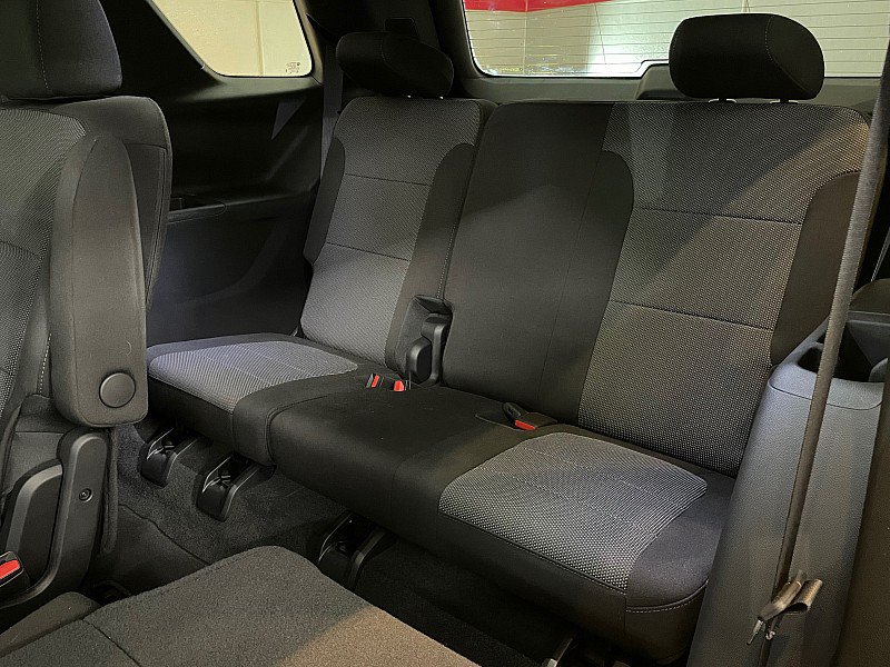 Used 2023 Chevrolet Traverse LT FWD image 25