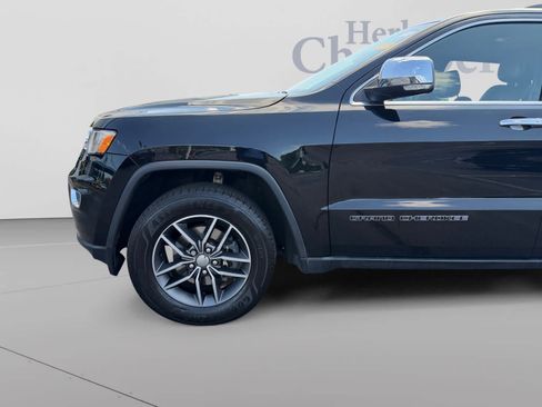 Used 2018 Jeep Grand Cherokee Limited AWD/4WD image 19