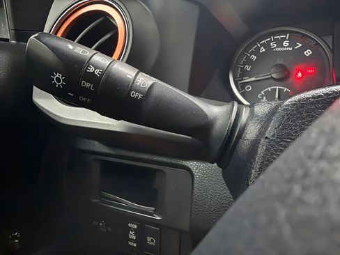 Used 2019 Toyota Tacoma TRD Sport w/ Technology Package AWD/4WD image 39
