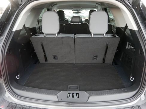 Used 2026 Ford Explorer Active w/ Active Comfort Package image 9