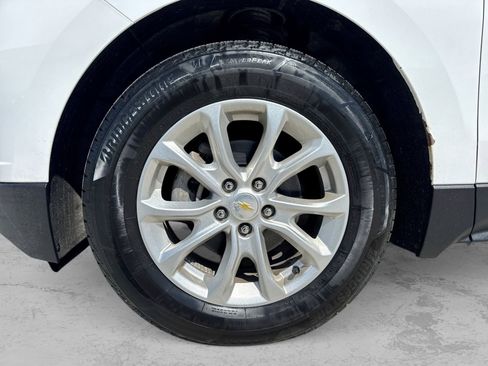 Used 2018 Chevrolet Equinox LT FWD image 13
