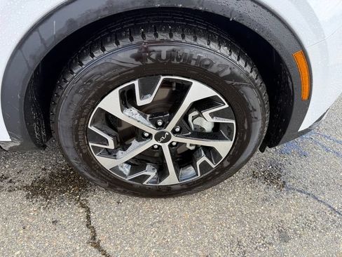 Certified 2024 Kia Sportage EX FWD image 14