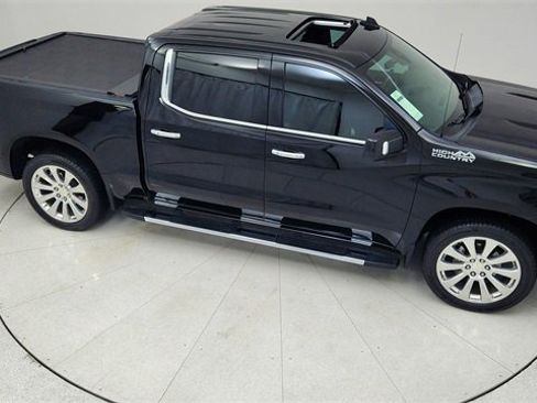 Used 2021 Chevrolet Silverado 1500 High Country w/ Technology Package image 78