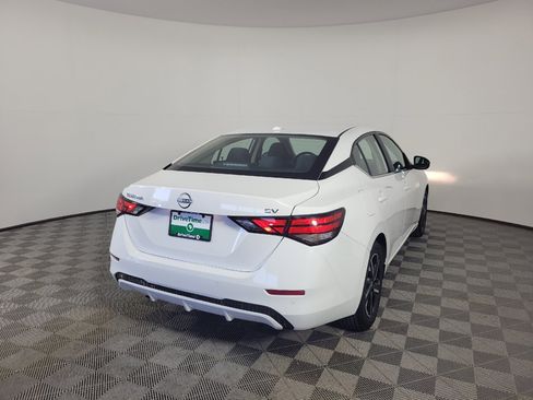 Used 2024 Nissan Sentra SV FWD image 9