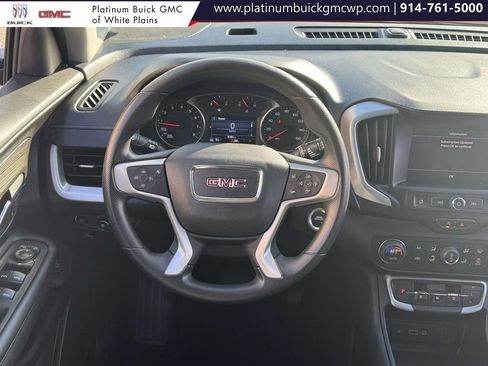 Used 2024 GMC Terrain SLE w/ Driver Convenience Package image 14