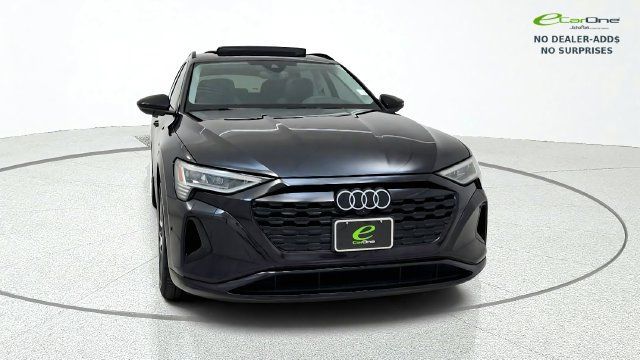Used 2024 Audi Q8 e-tron Prestige w/ Prestige Package AWD/4WD image 2