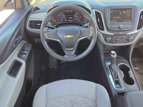 Used 2019 Chevrolet Equinox LS FWD image 7