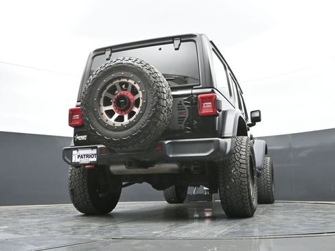 Used 2019 Jeep Wrangler Unlimited Rubicon AWD/4WD image 47