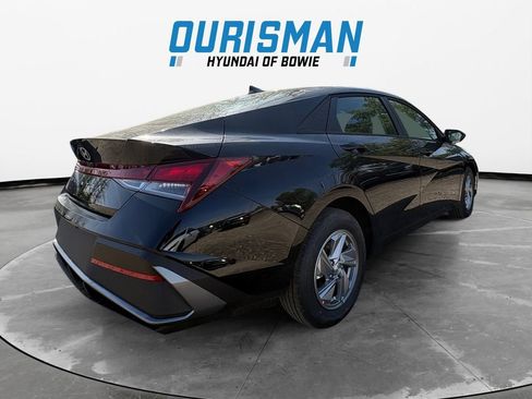 New 2026 Hyundai Elantra SE FWD image 6
