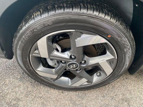 New 2026 Hyundai Venue SEL FWD image 32