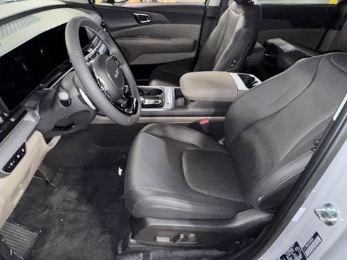 New 2026 Kia Carnival EX image 26