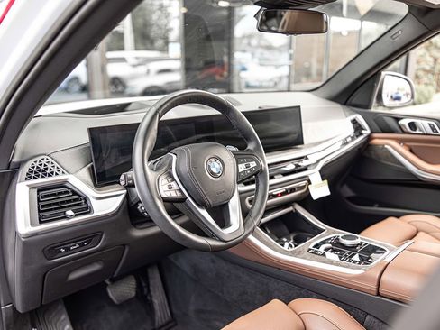 Used 2024 BMW X5 xDrive40i w/ Parking Assistance Package AWD/4WD image 21