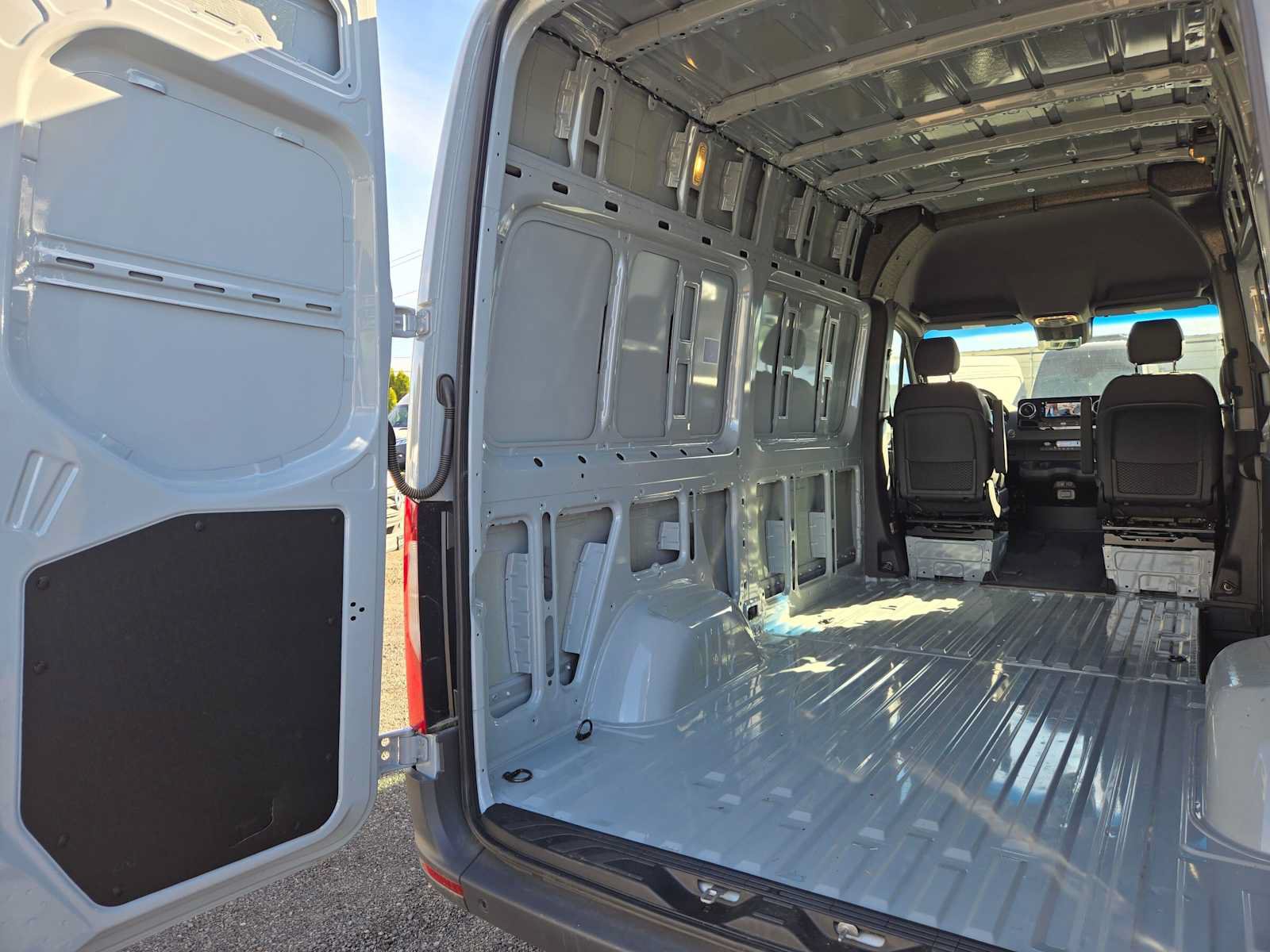 Used 2026 Mercedes-Benz Sprinter 2500 image 18