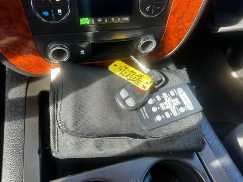 Used 2007 Chevrolet Avalanche LT image 25