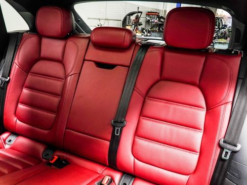 Used 2022 Porsche Macan S w/ Premium Package Plus image 48