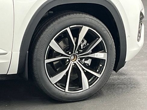 New 2026 Volkswagen Atlas Cross Sport SEL Premium R-Line AWD/4WD image 42