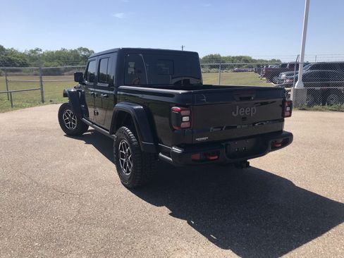 Used 2025 Jeep Gladiator Rubicon AWD/4WD image 6