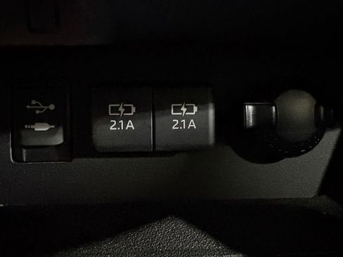 Certified 2019 Toyota Highlander Plus image 14