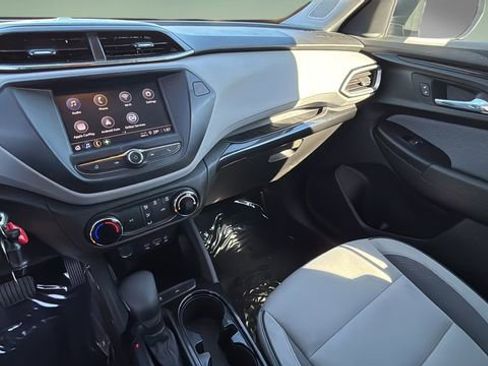 Used 2022 Chevrolet TrailBlazer LS image 25