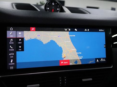 Used 2019 Porsche Cayenne image 32