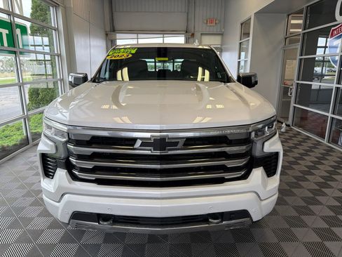 Used 2023 Chevrolet Silverado 1500 High Country AWD/4WD image 2