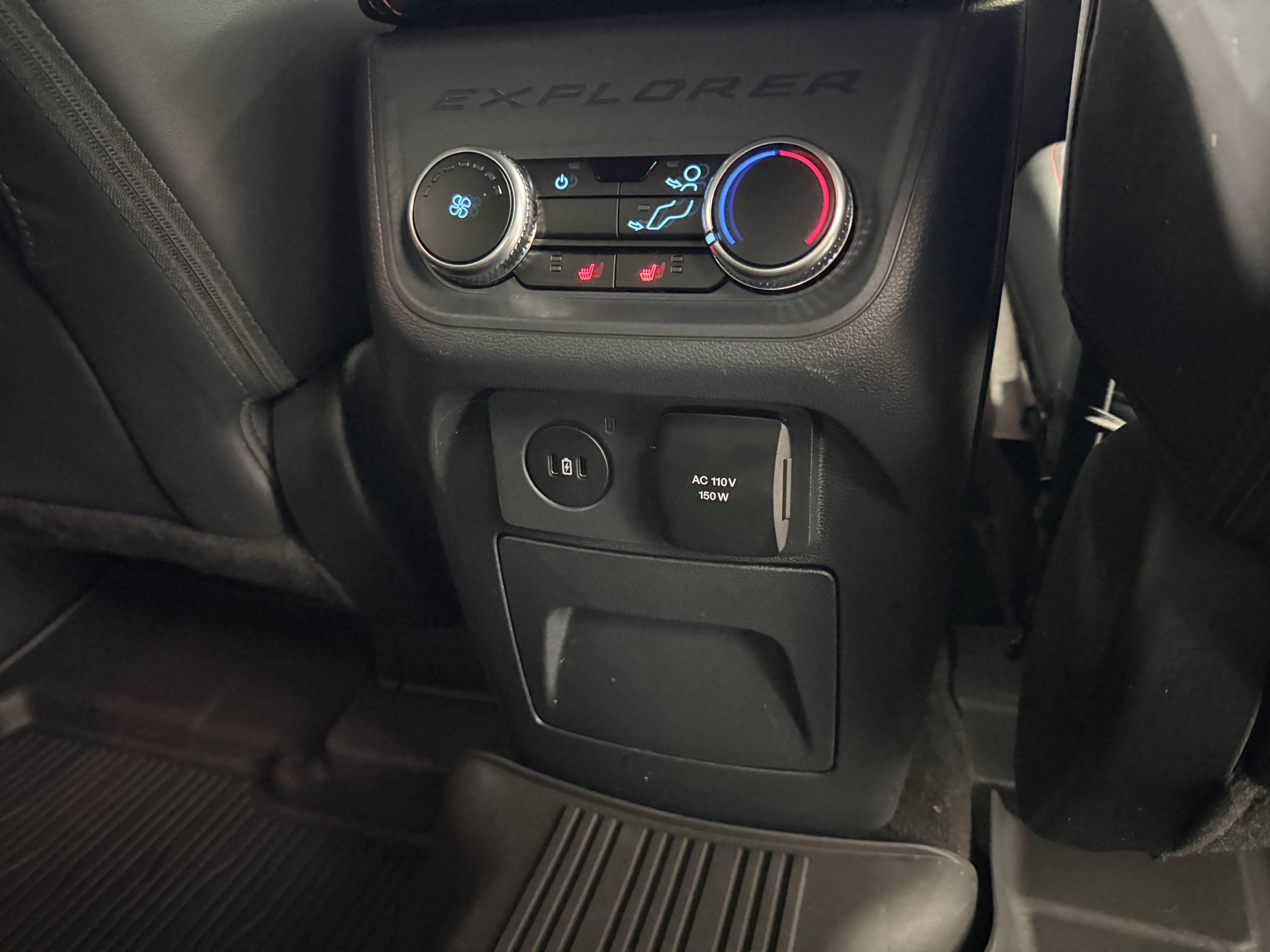 Used 2026 Ford Explorer ST-Line w/ ST-Line Street Pack AWD/4WD image 23