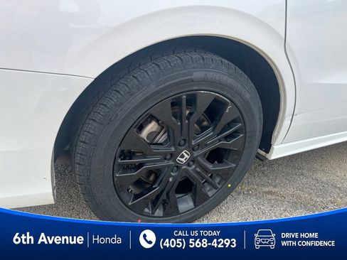 Used 2025 Honda Odyssey Sport-L image 11