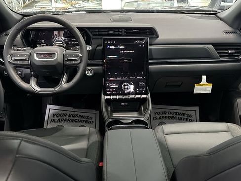 New 2026 GMC Terrain AT4 w/ LPO, Black Badging Package image 19