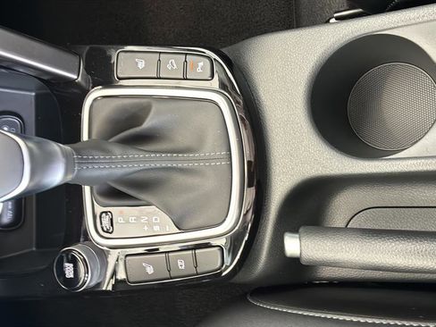New 2026 Kia Seltos EX FWD image 33