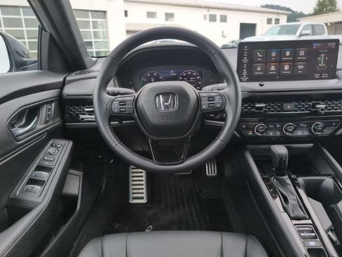 Used 2025 Honda Accord Sport image 18