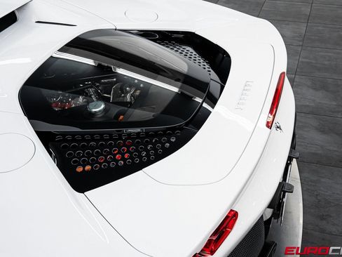 Used 2022 Ferrari SF90 Stradale AWD/4WD image 22