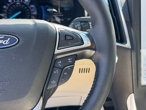 Certified 2023 Ford Edge Titanium AWD/4WD image 33