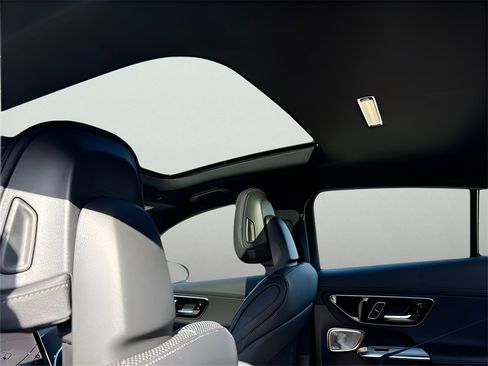 New 2025 Mercedes-Benz GLC 43 AMG 4MATIC Coupe image 22