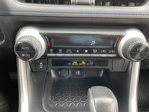 Certified 2024 Toyota RAV4 SE AWD/4WD image 21