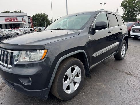 Used 2011 Jeep Grand Cherokee Laredo AWD/4WD image 9