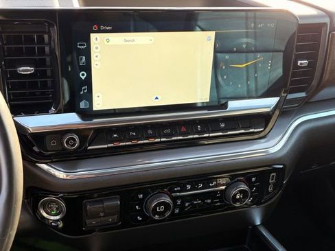 Used 2024 Chevrolet Silverado 1500 High Country w/ Technology Package AWD/4WD image 21