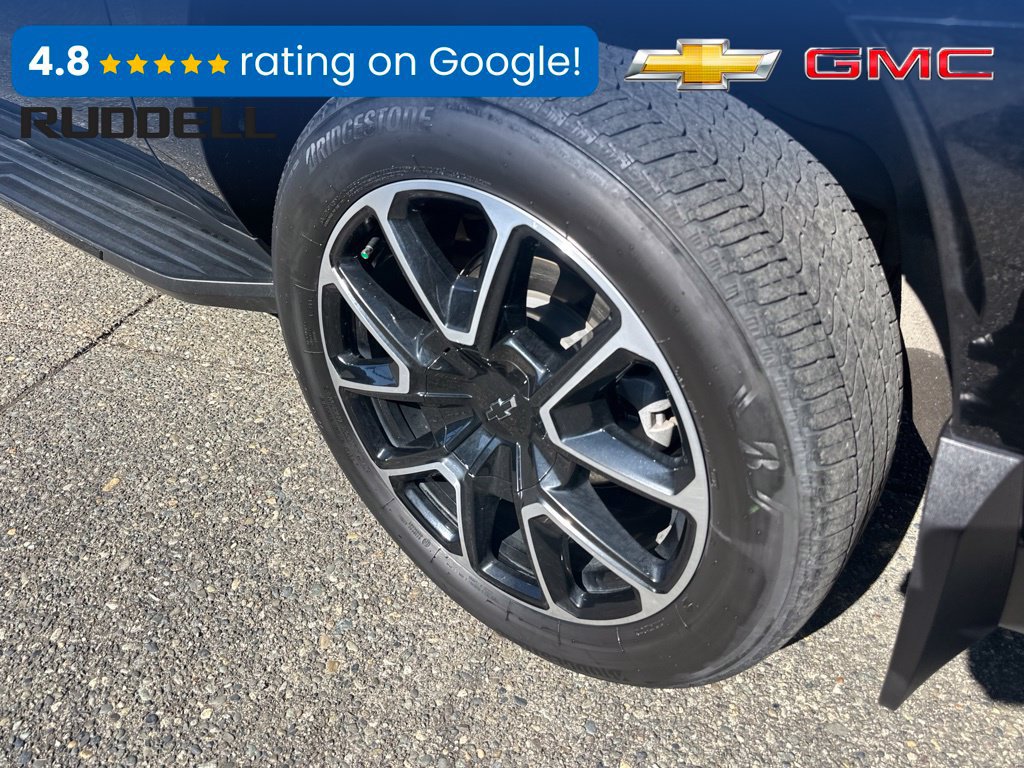 Used 2024 Chevrolet Suburban RST w/ Luxury Package AWD/4WD image 12