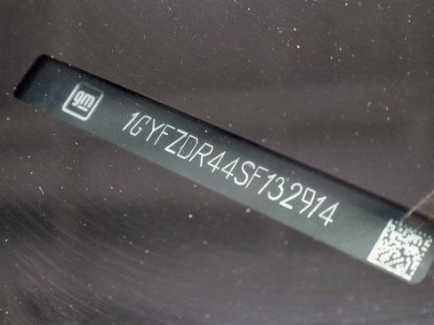 Used 2025 Cadillac XT4 Premium Luxury w/ Cold Weather Package image 37