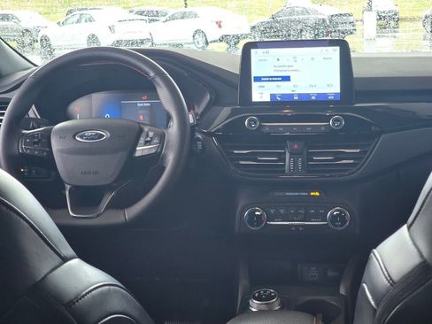 Used 2025 Ford Escape ST-Line AWD/4WD image 17