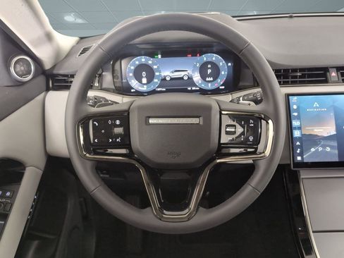 Used 2025 Land Rover Range Rover Evoque S image 14