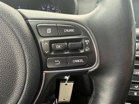 Used 2018 Kia Optima S FWD image 18